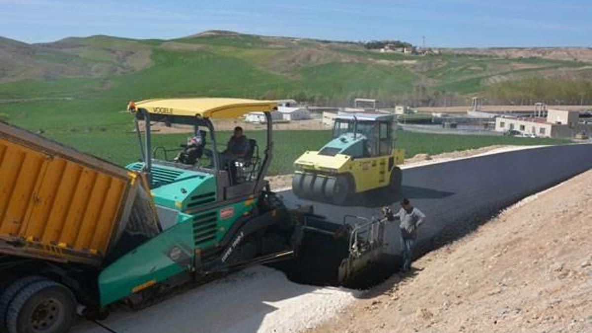 Atıksu arıtma tesisi yolu asfaltlandı