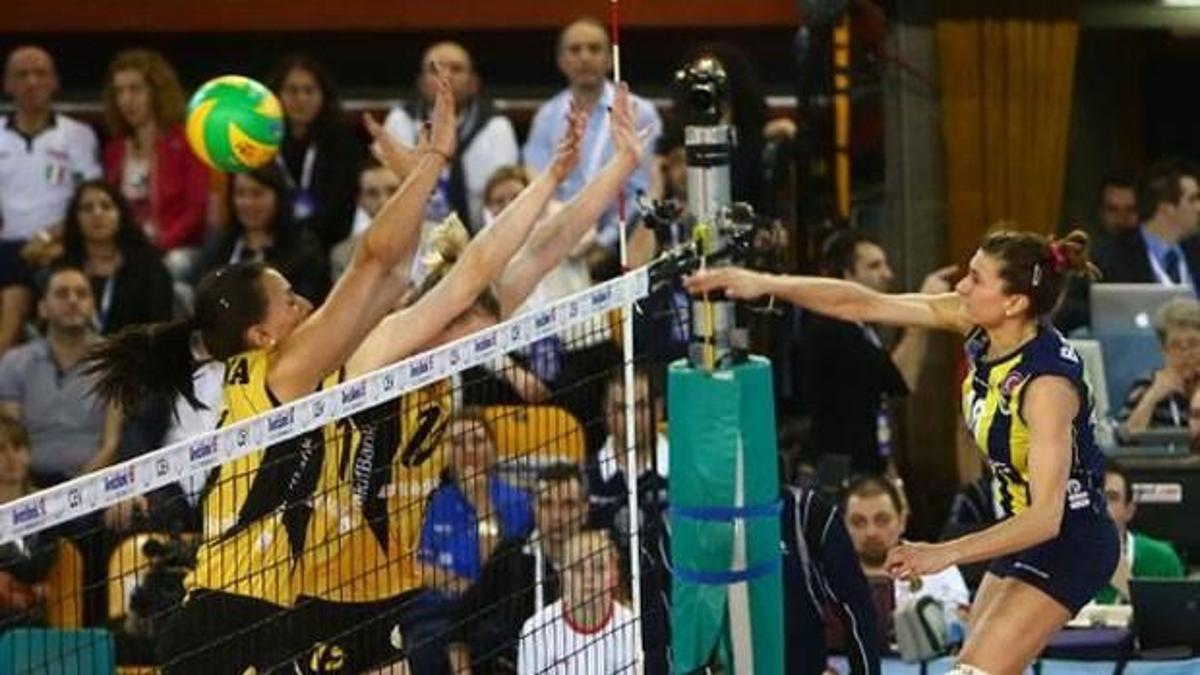 Vakıfbank finalde!