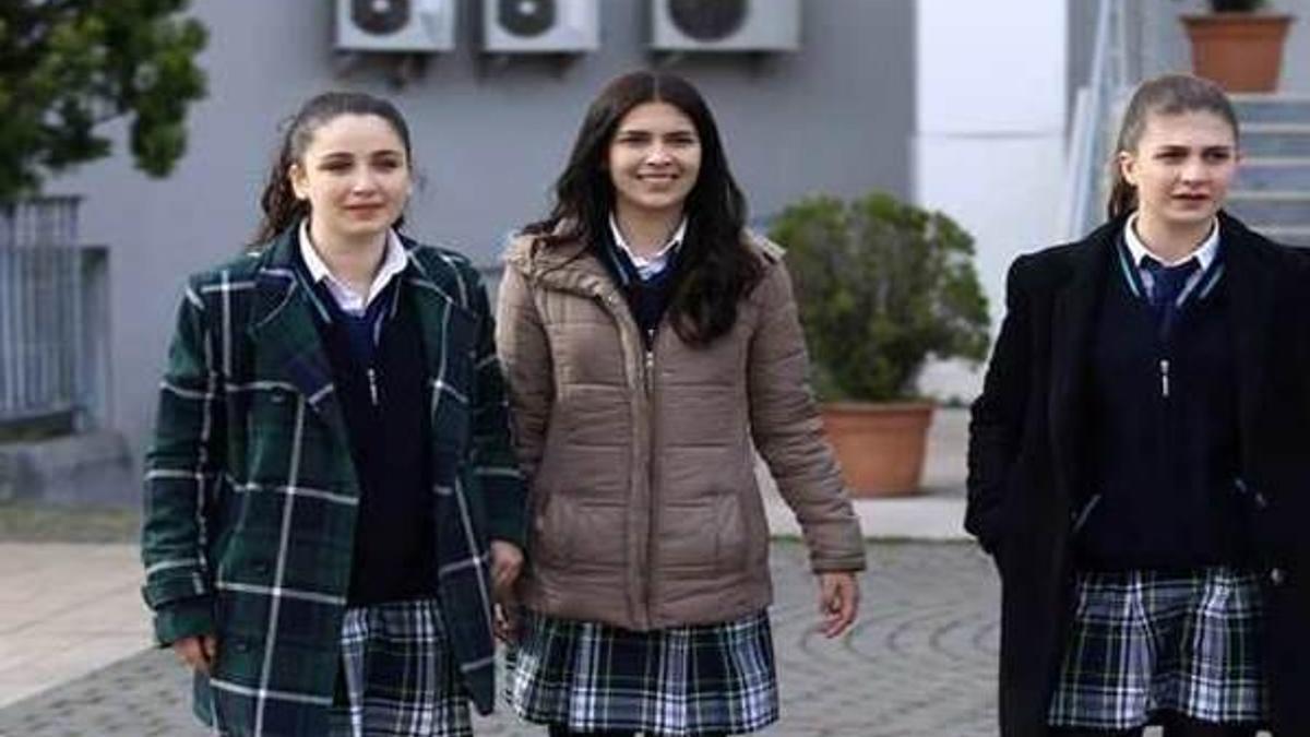 Kırgın Çiçekler 42.bölüm fragmanı yayında - İzle