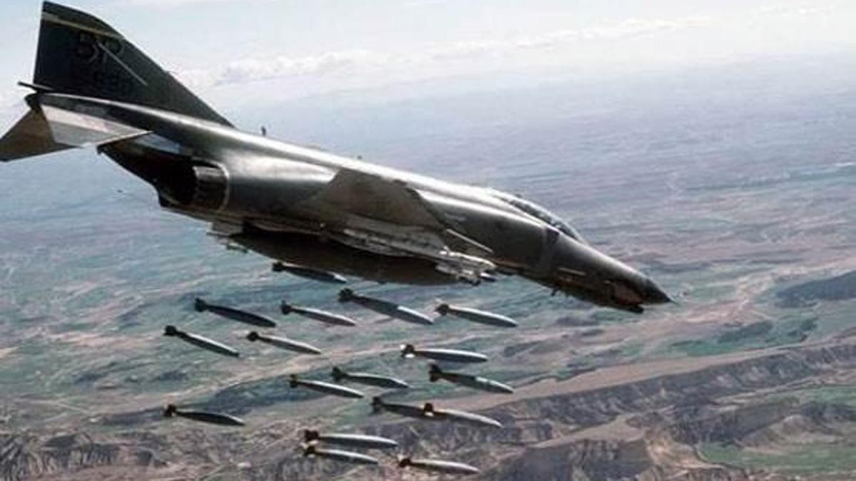 ABD Somali'de Eş-Şebab kampını vurdu: 12 ölü