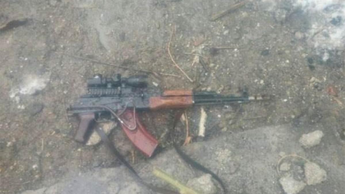 Şırnak'ta toprağa gömülü silahlar bulundu