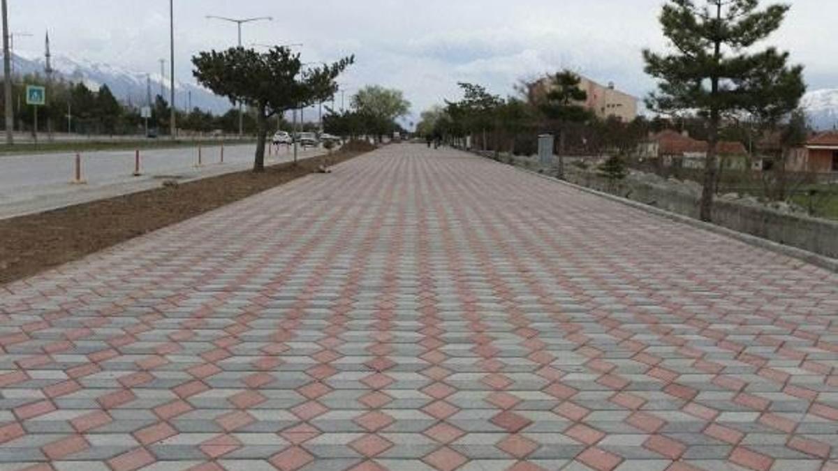 Erzincan'da 75. Yıl Bulvarı daha prestijli hale geldi