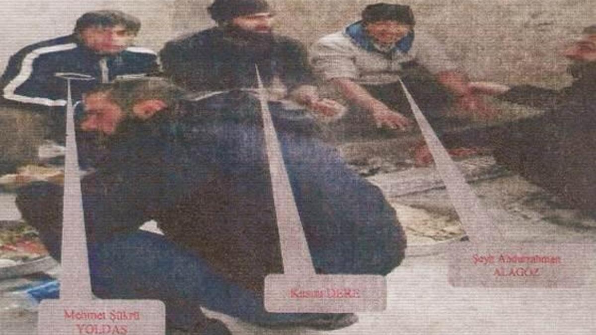 İki bombacı da aynı hücreden