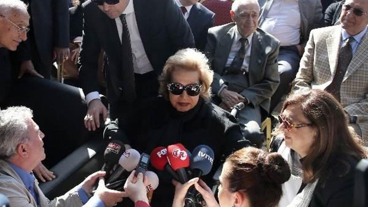 Turgut Özal'a kabri başında anma töreni