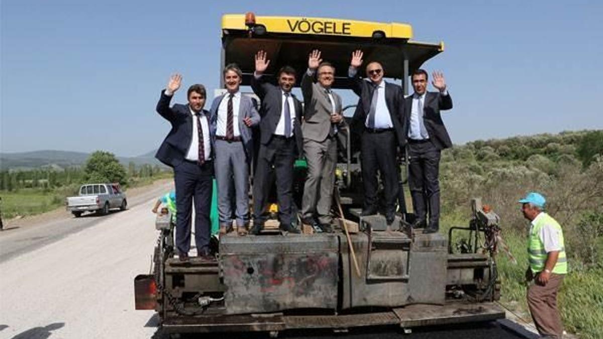 Soma'da asfalt sezonu açıldı