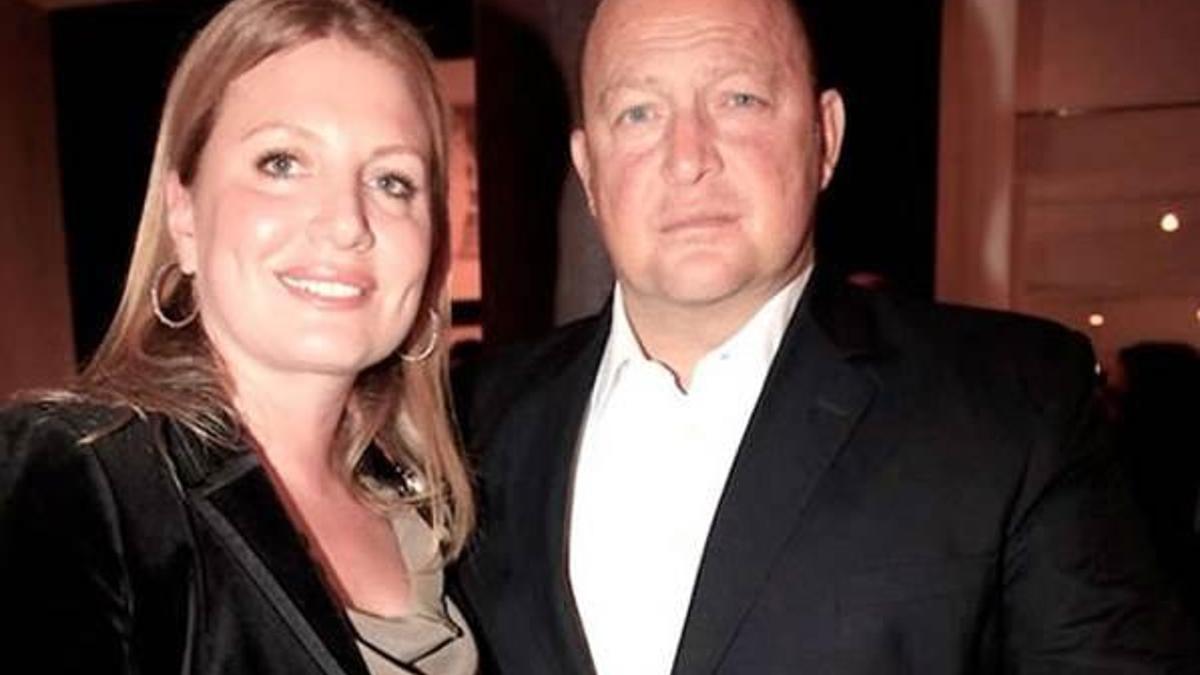 Caroline Koç Mustafa Koç'un odasında çalışıyor