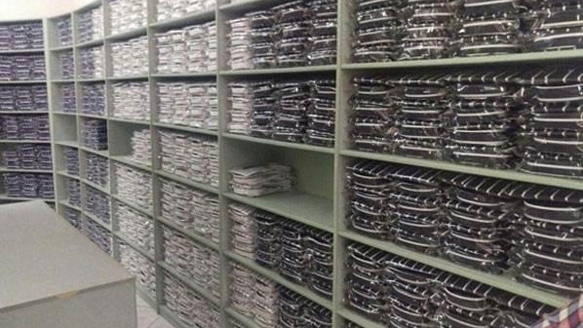 İzmir'de 10 milyon TL’lik taklit ürün ele geçirildi