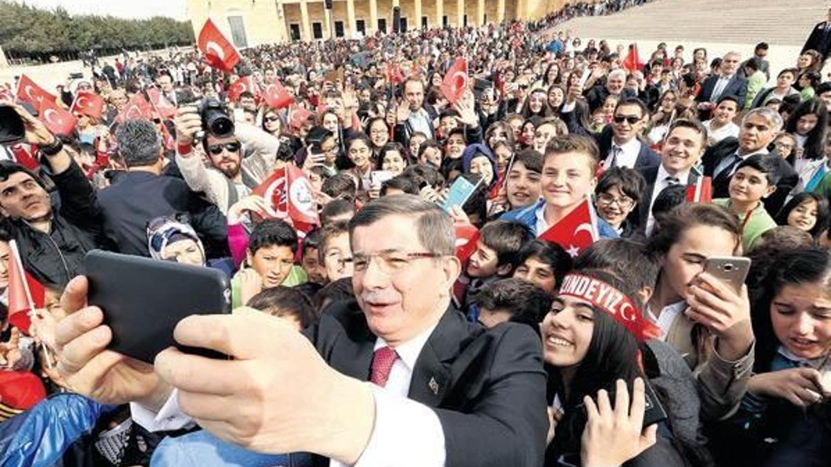 ‘Verin elinizi öpeyim bu sizin bayramınız’