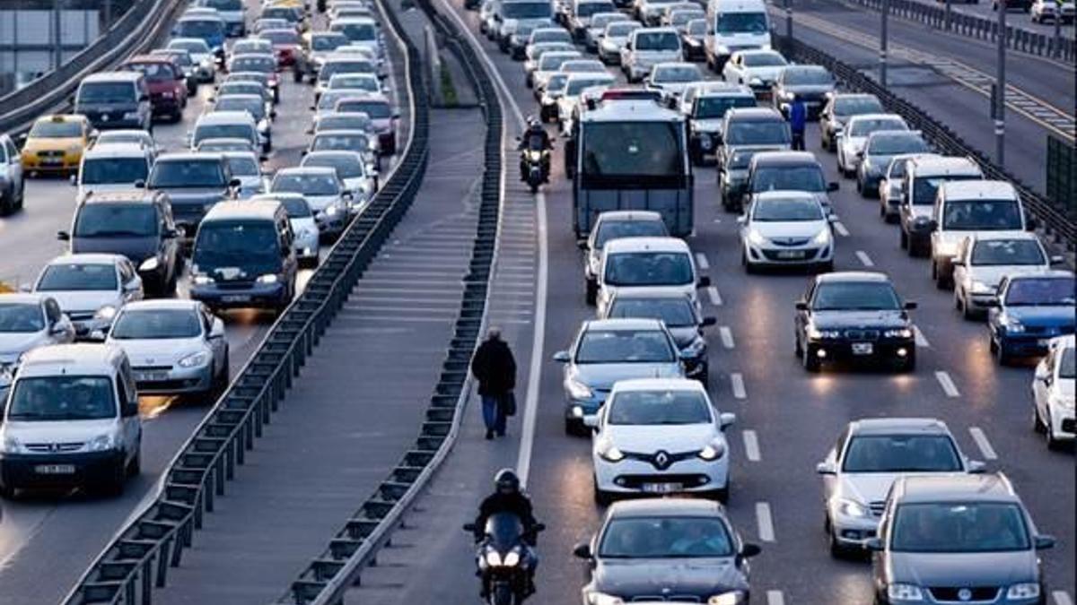 İstanbul'da bazı yollar trafiğe kapatılacak