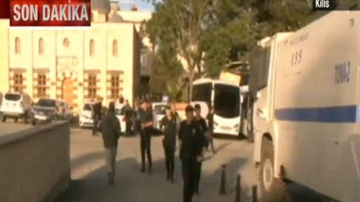 Kilis'te camiye Katyuşa roketi düştü