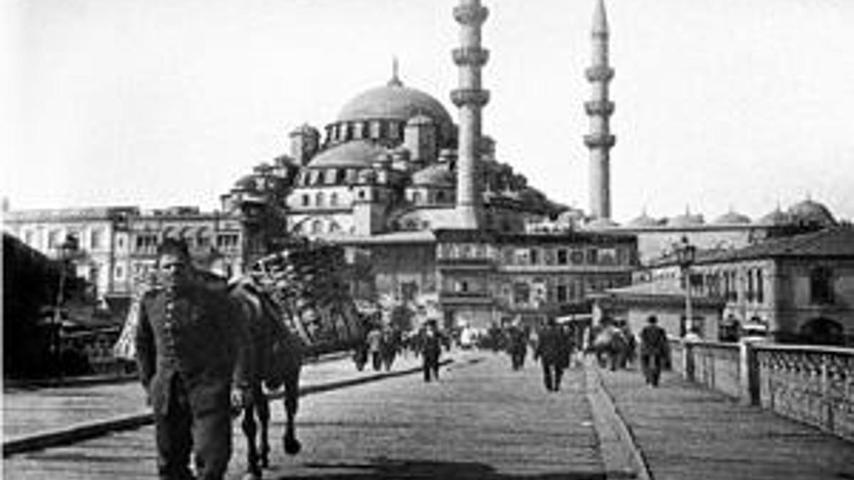 AK Parti İzmir'de anket yaptırdı!