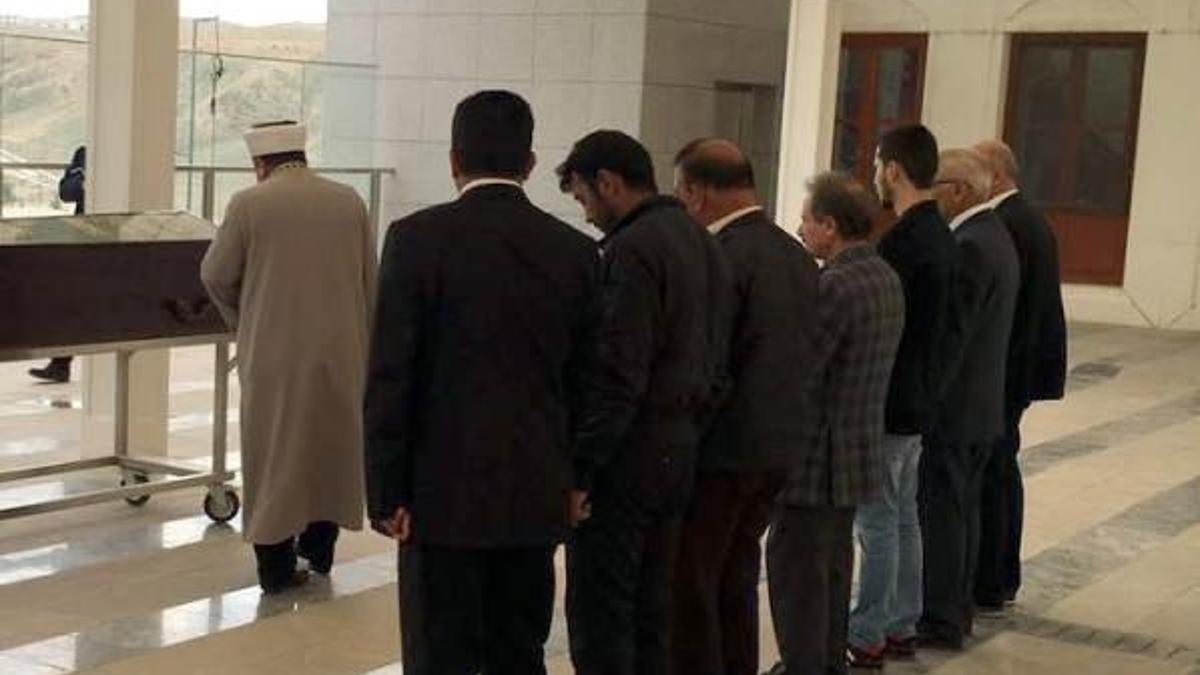 Serdar Kandemir'in cenazesine 7 kişi katıldı!