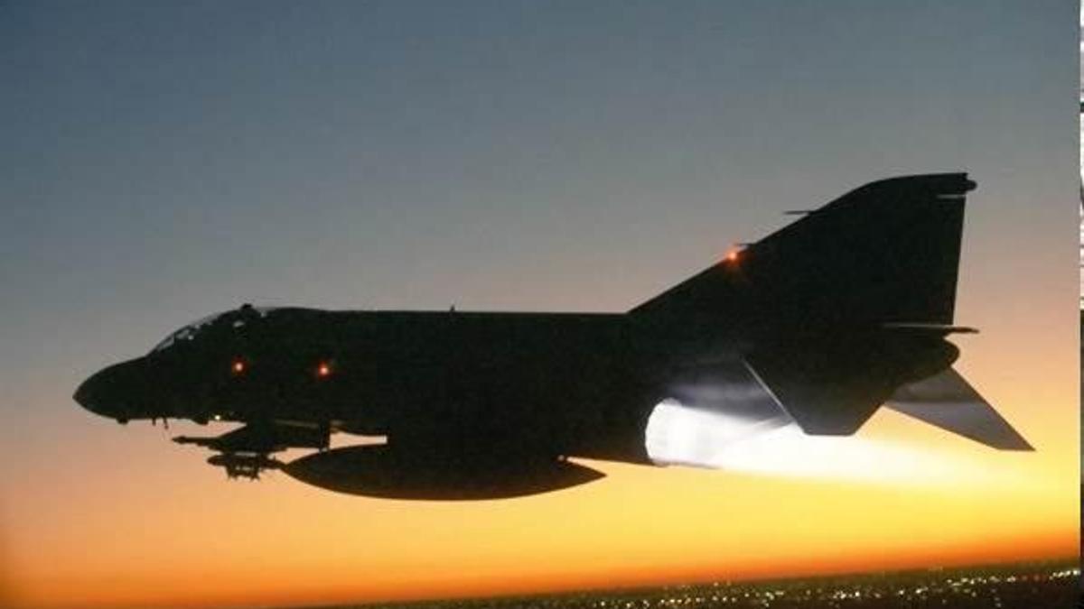 Rus savaş uçakları Halep'i bombaladı