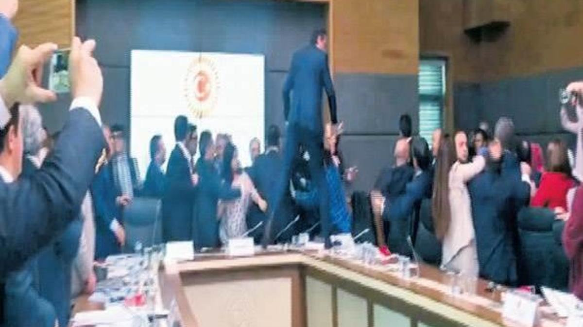 ‘Eşkıya Meclis’e hükümdar olmaz’