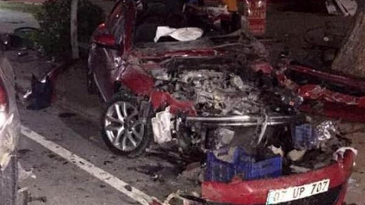Gazipaşa’da aşırı hız kazası: 1 ölü, 2 yaralı