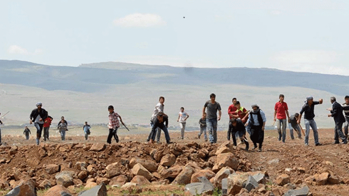 Diyarbakır'da tesis çalışmalarına taşlı sopalı saldırı