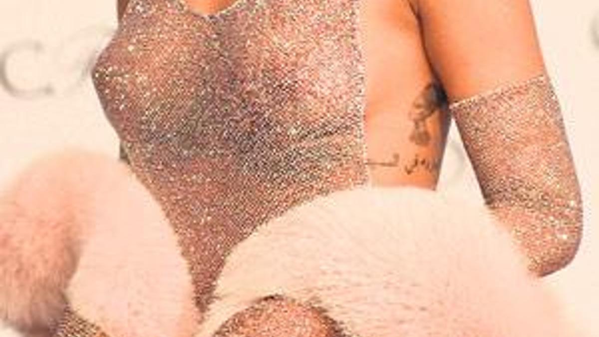 Modern feminist Rihanna!