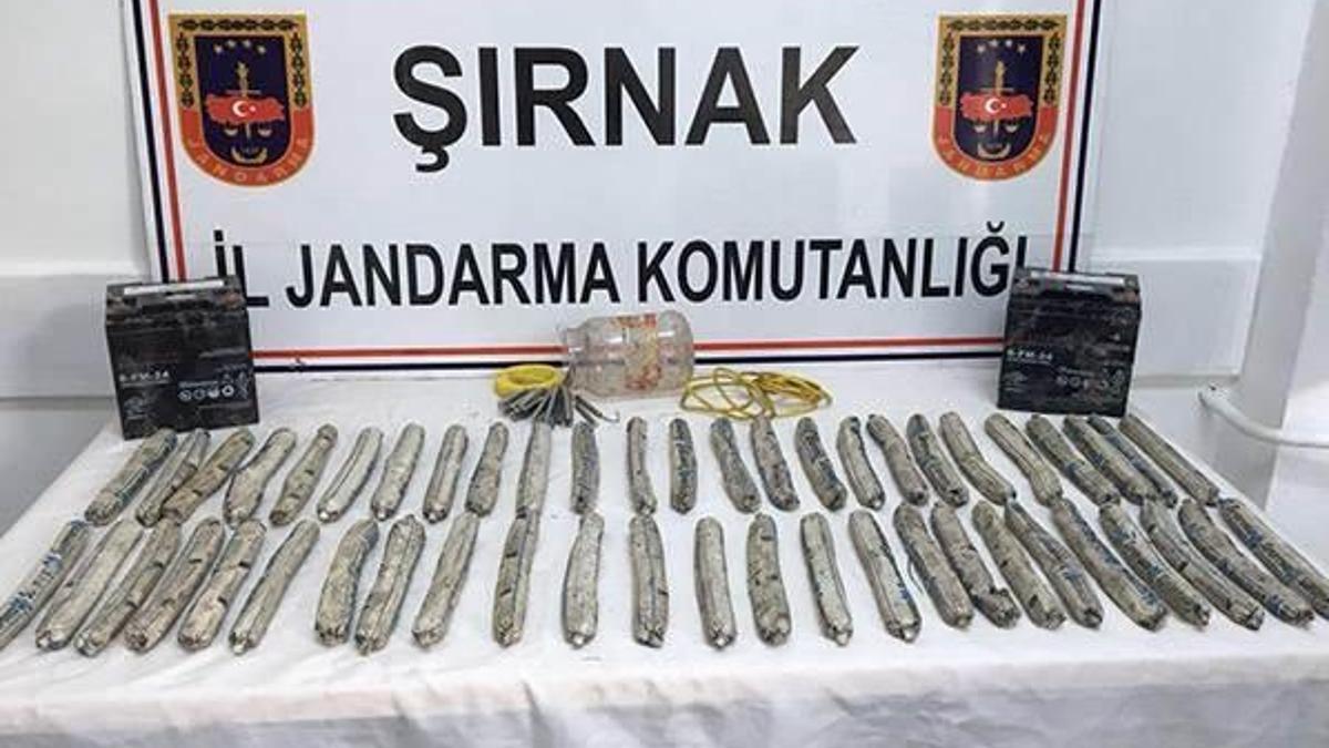 Şırnak’ta 49 dinamit lokumu ele geçirildi