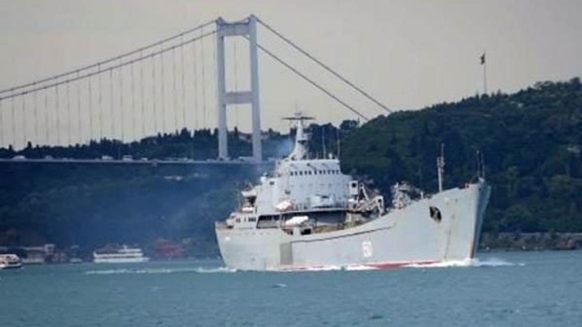 Rus gemisi Saratov İstanbul Boğazı'ndan geçti
