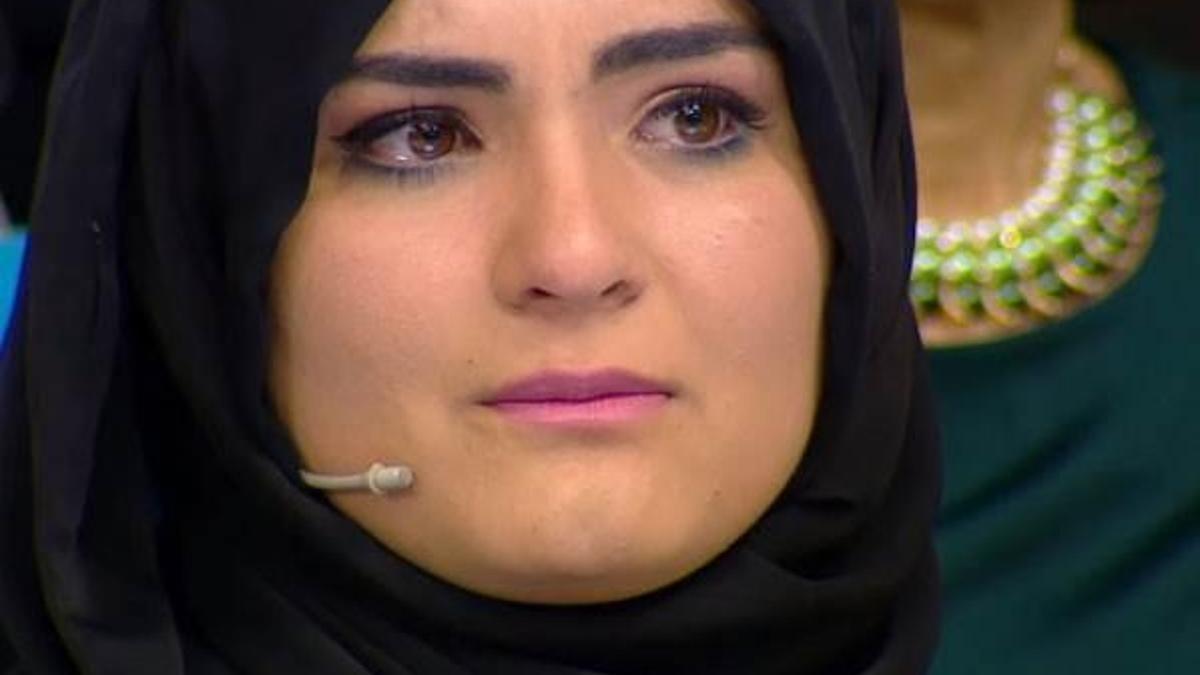 Gelin adayı Hanife'den sevdiği adamı mest eden jest