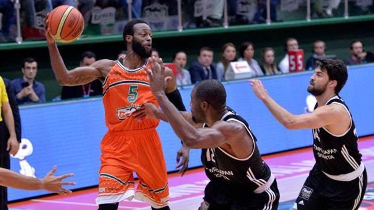 Banvit Kartal'ı farklı geçti