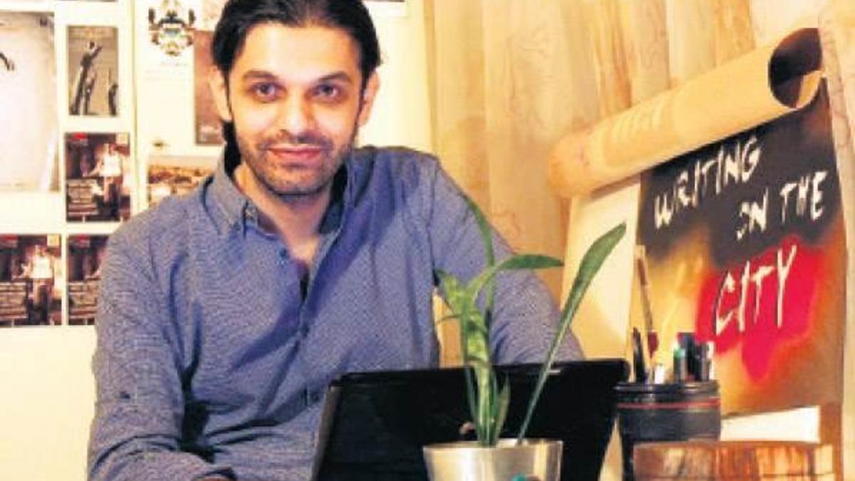 İranlı yönetmene 223 kırbaç