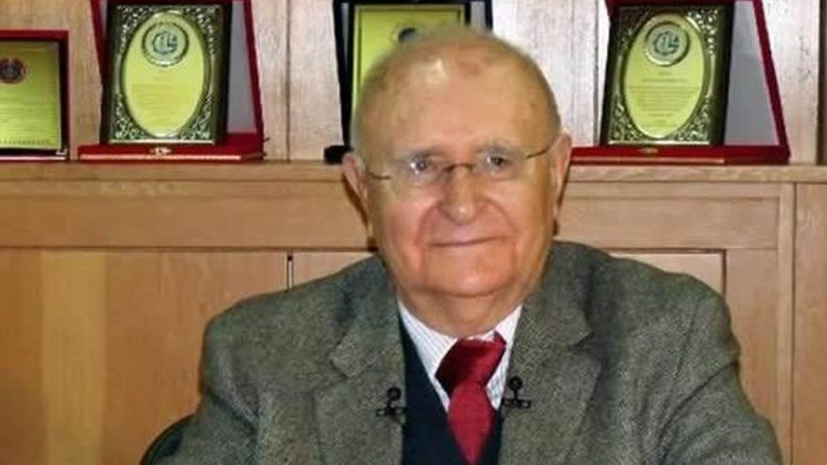 Süleyman Demirel'in kardeşi Şevket Demirel hayatını kaybetti