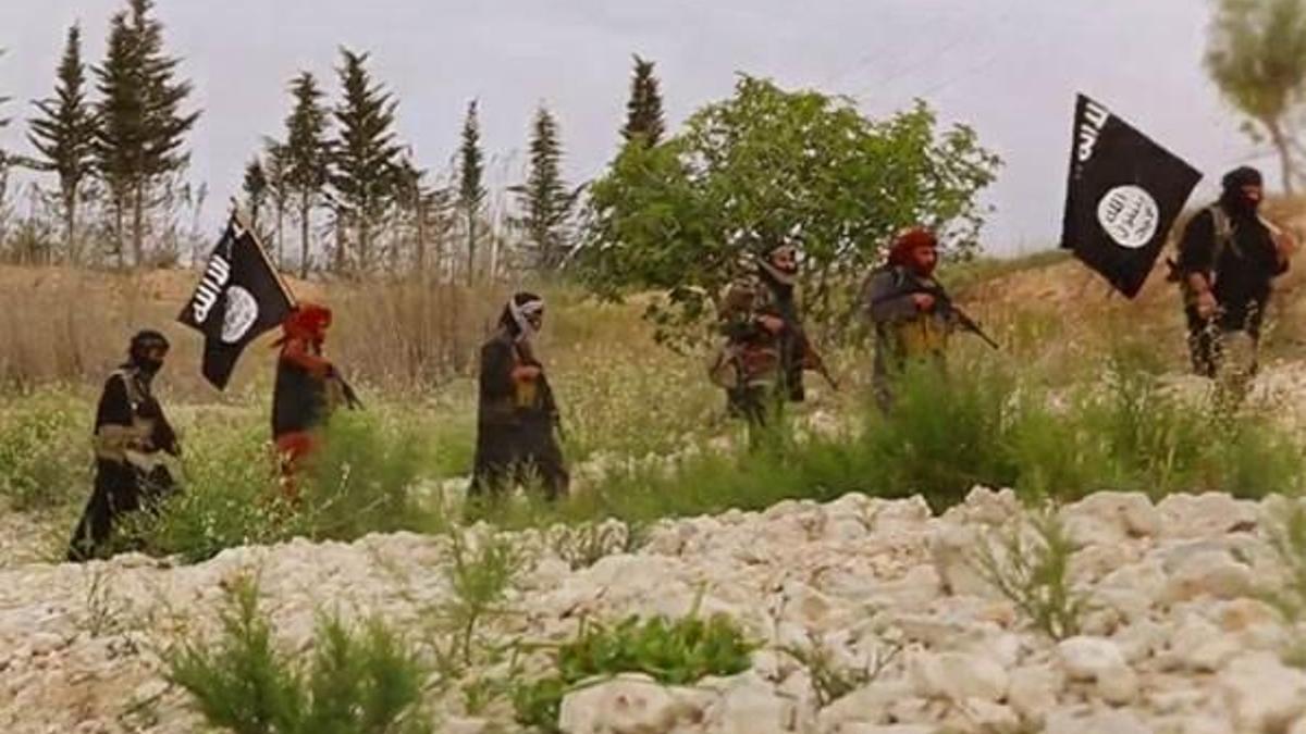 IŞİD, savaştan kaçan onlarca militanını diri diri gömdü