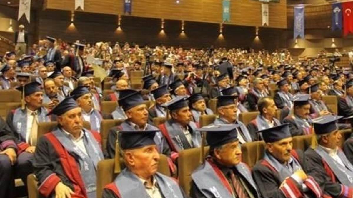 'Muhtarlar Akademisi' ilk mezunlarını verdi
