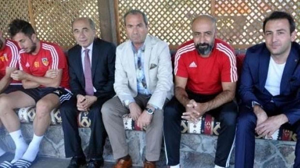 Kayseri'de 'buruk' bayramlaşma