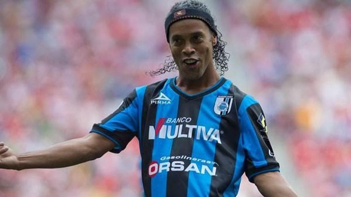 Gencer: "Ronaldinho transferi her an bitebilir"