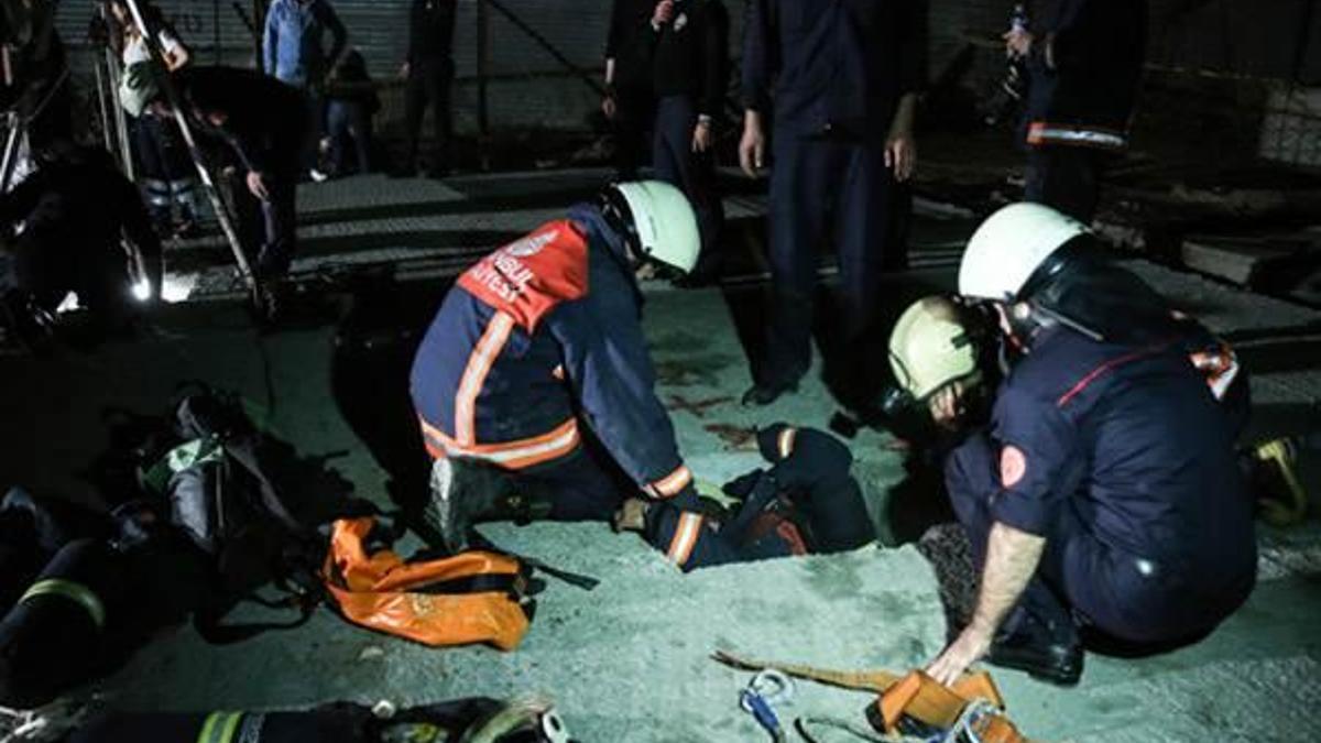 Kadıköy'de iki işçi metan gazından zehirlendi