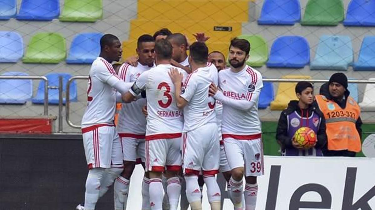 Altın değerinde üç puan