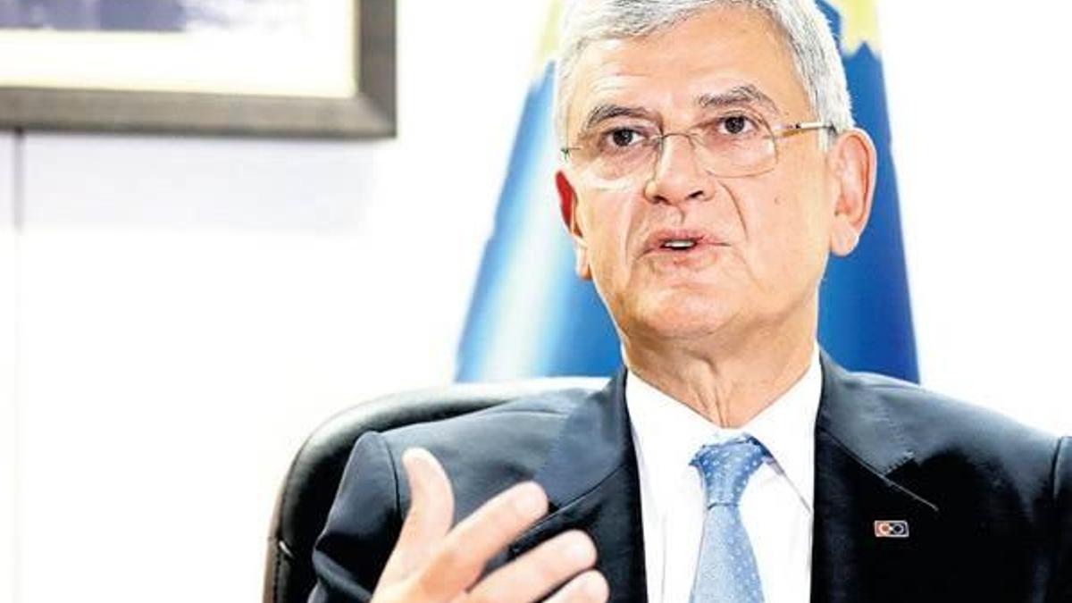 ‘Vize konusu AP’de kilitlenmiş vaziyette’