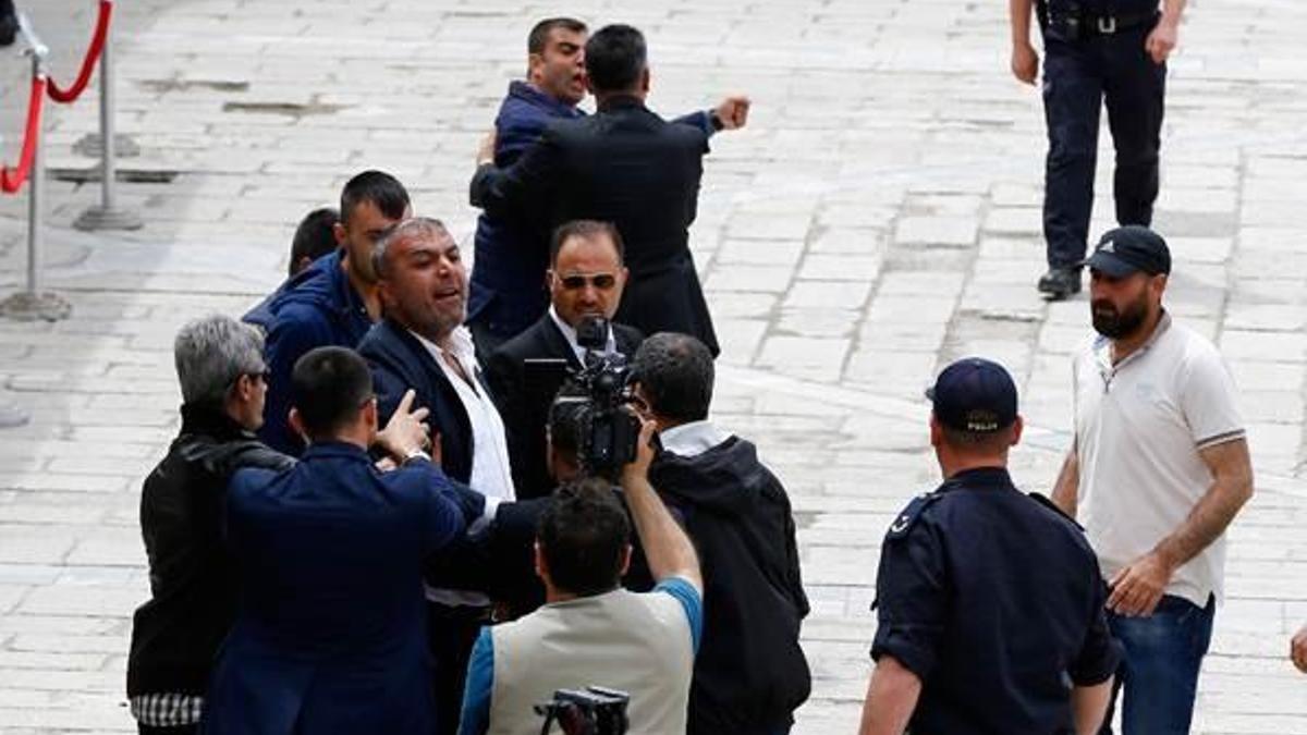 Şehit cenazesinde CHP'li vekile tepki