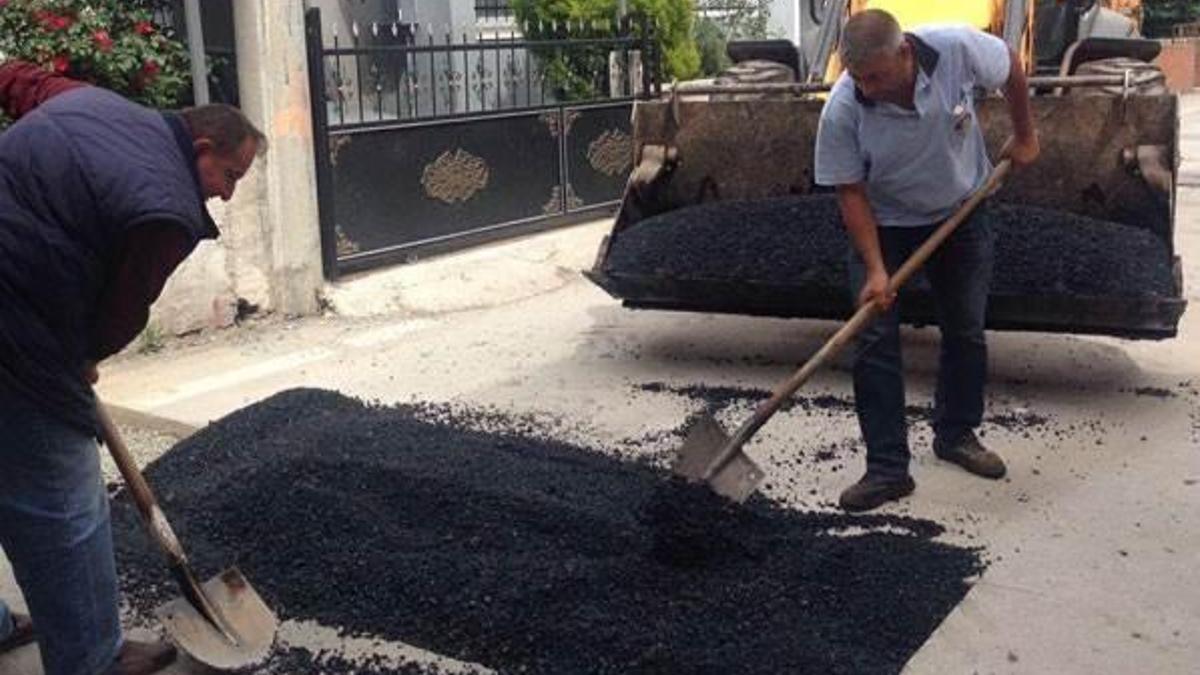 Asfalt yama çalışmaları sürüyor