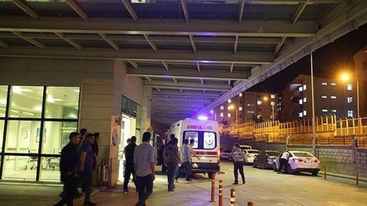 Pervari'de askeri araç devrildi: 6 yaralı