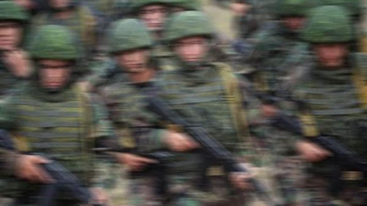 Rus askerlerini taşıyan otobüs kaza yaptı: 6 ölü, 16 yaralı