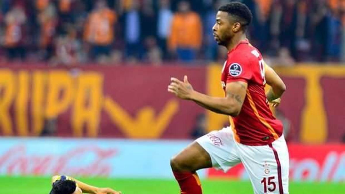 Galatasaray'da Donk'un bileti kesildi