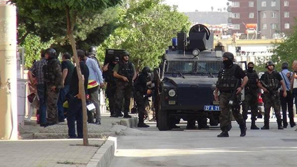 Gaziantep'te patlama ve silah sesleri geliyor