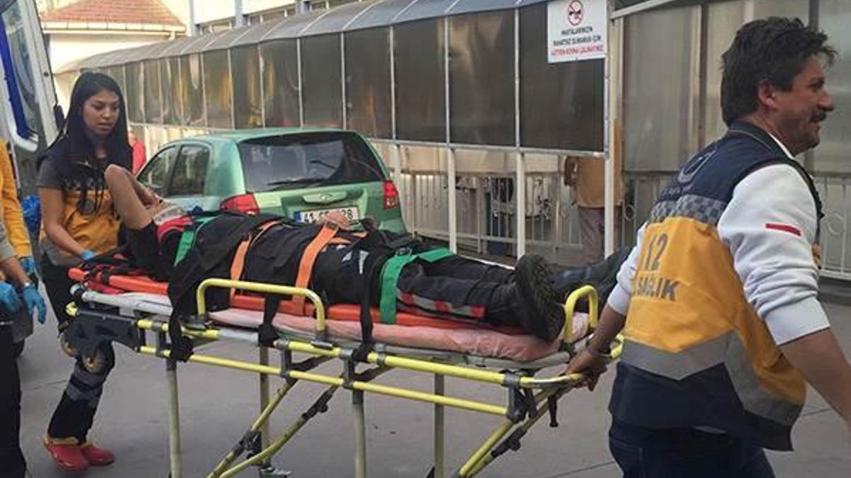 Motorlu Yunus ekibi kaza yaptı: 2 polis memuru yaralandı