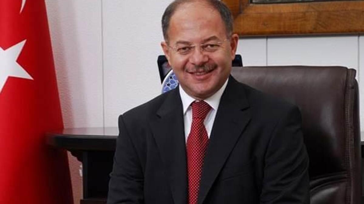 Recep Akdağ kimdir?