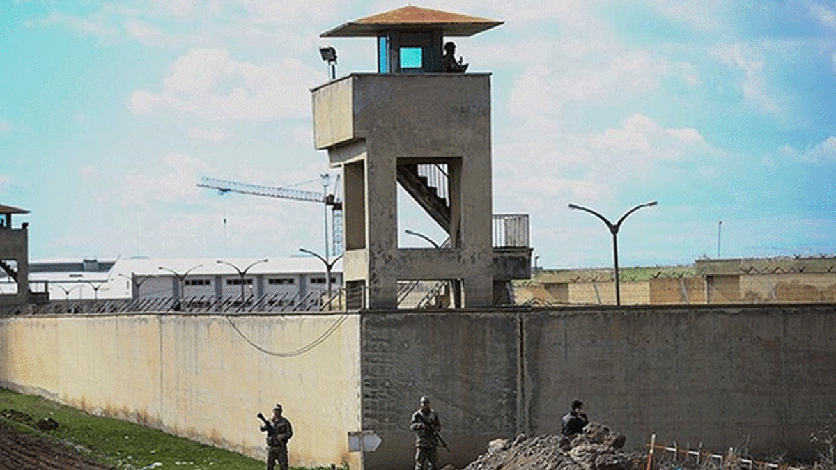 6 PKK'lı 'Paspas sapı' ile firar etmiş