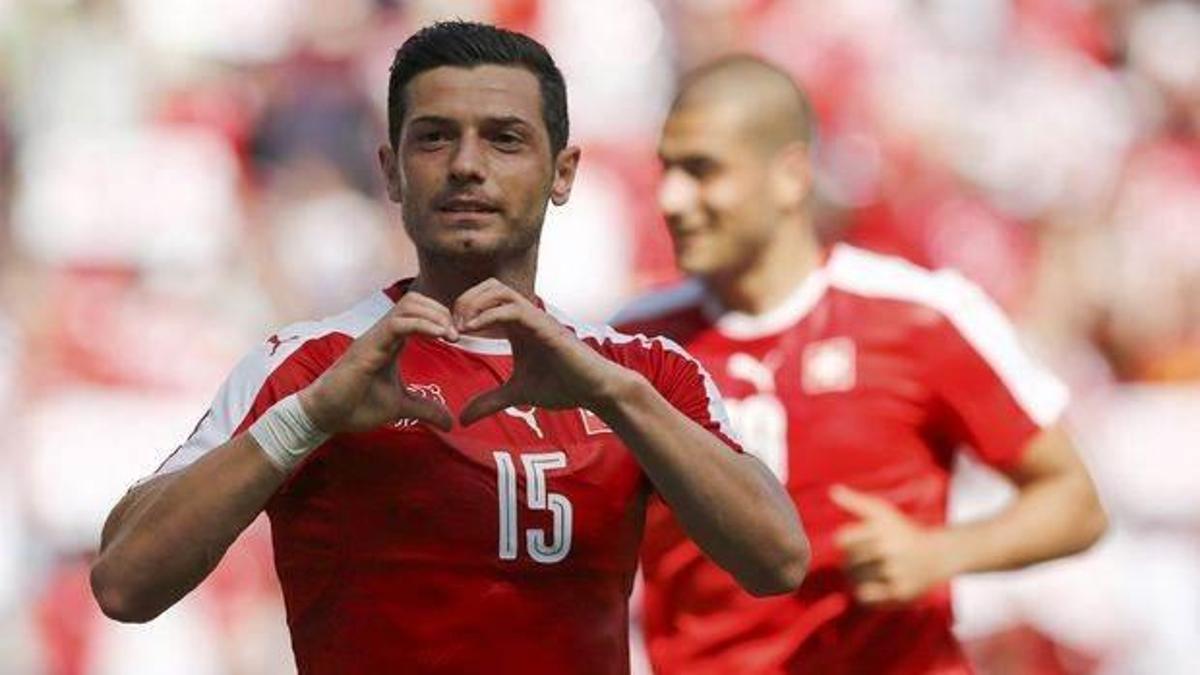 Selçuk'un yanına Dzemaili