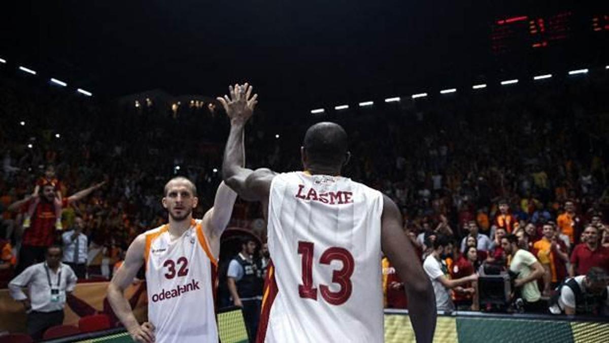 G.Saray'a veda etti!