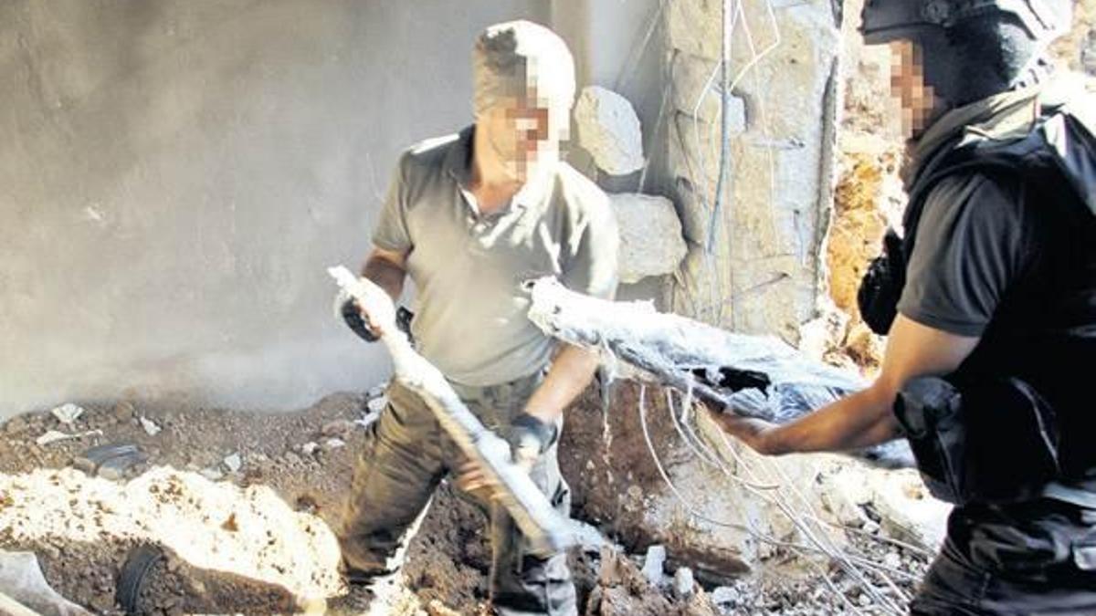 Tüm ilçeyi köstebek gibi kazmışlar!