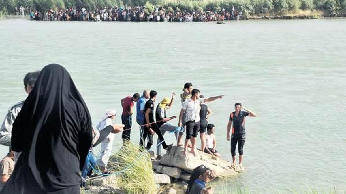 ‘Anneler açlıktan çocuklarını boğuyor!’