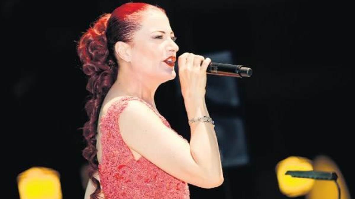 Kıbrıs’ı fethetti