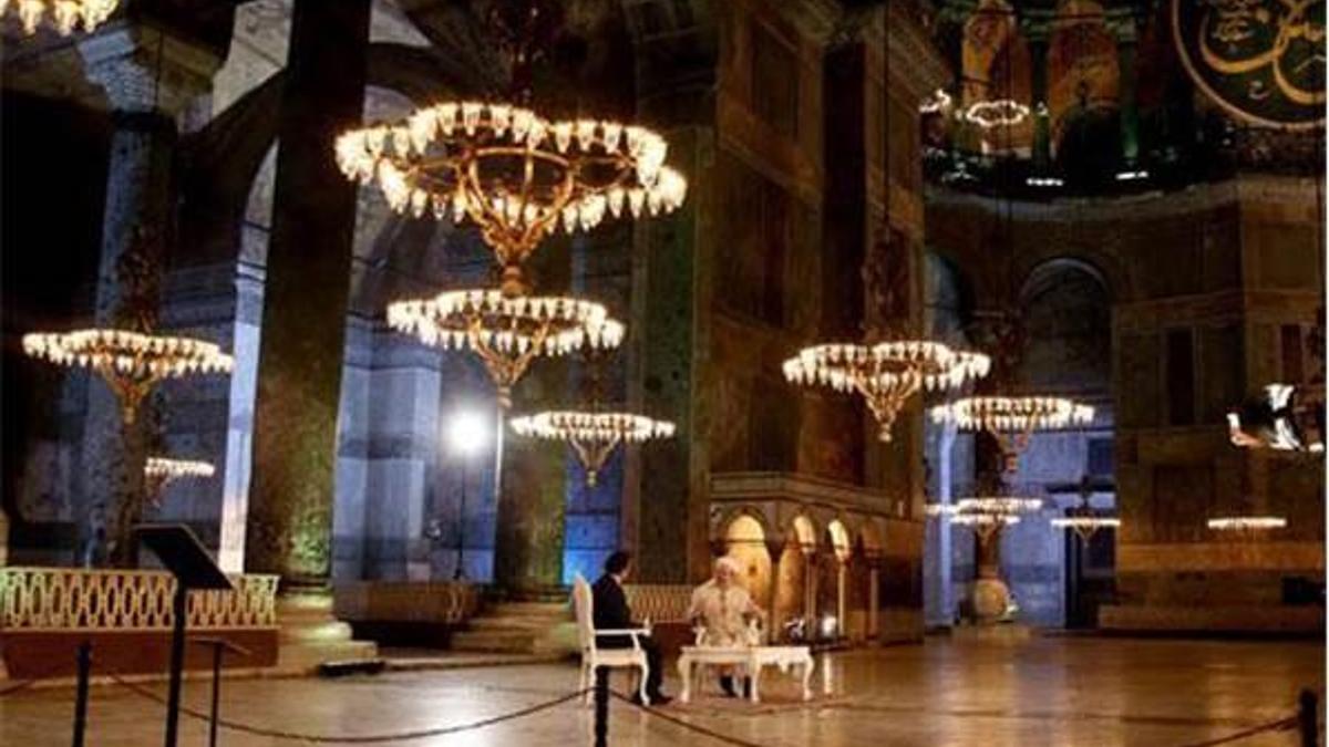 Ayasofya'da sahur Yunanistan'ı rahatsız etti
