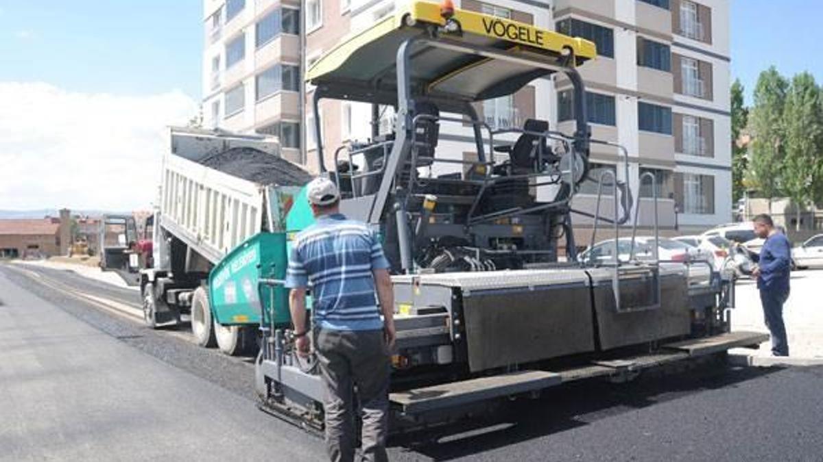 Bozüyük'te asfalt çalışmaları hız kazandı